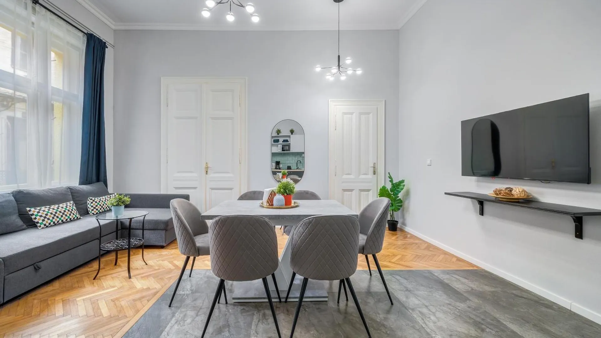 Synagogue 2 Bedroom Apartment S162 Budapest